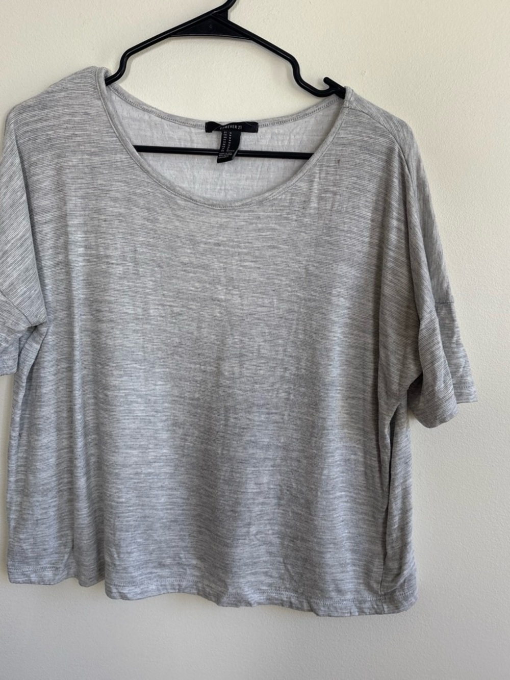 Forever 21 Light Gray Scoop Neck Short Sleeve Top